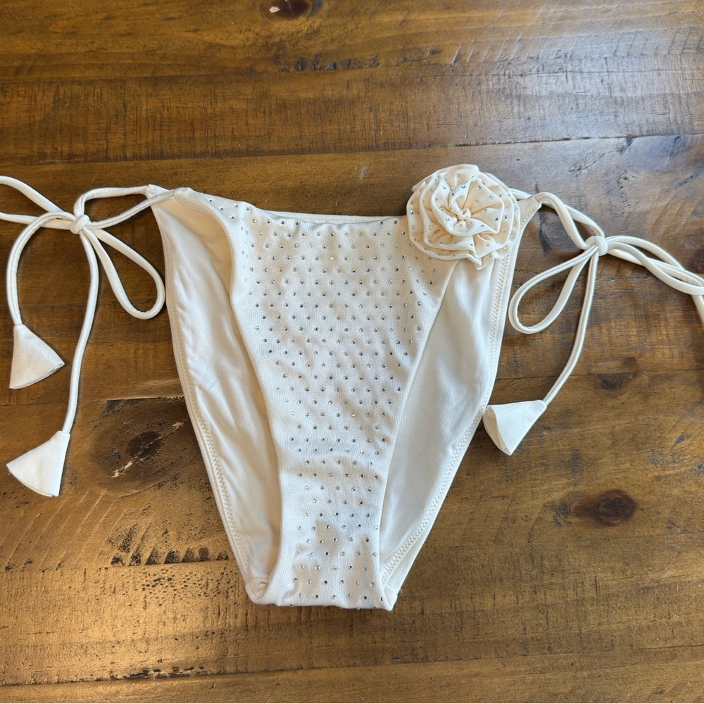 Victoria's Secret Beige Rosette Shine Cheeky String bikini bottoms size S nwot‎